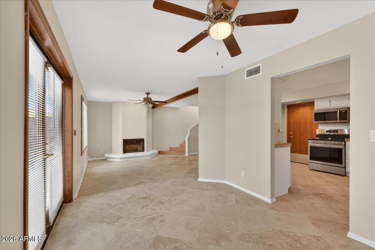 5750 N 10TH Street 5, Phoenix, AZ 85014 — photo 9 of 36