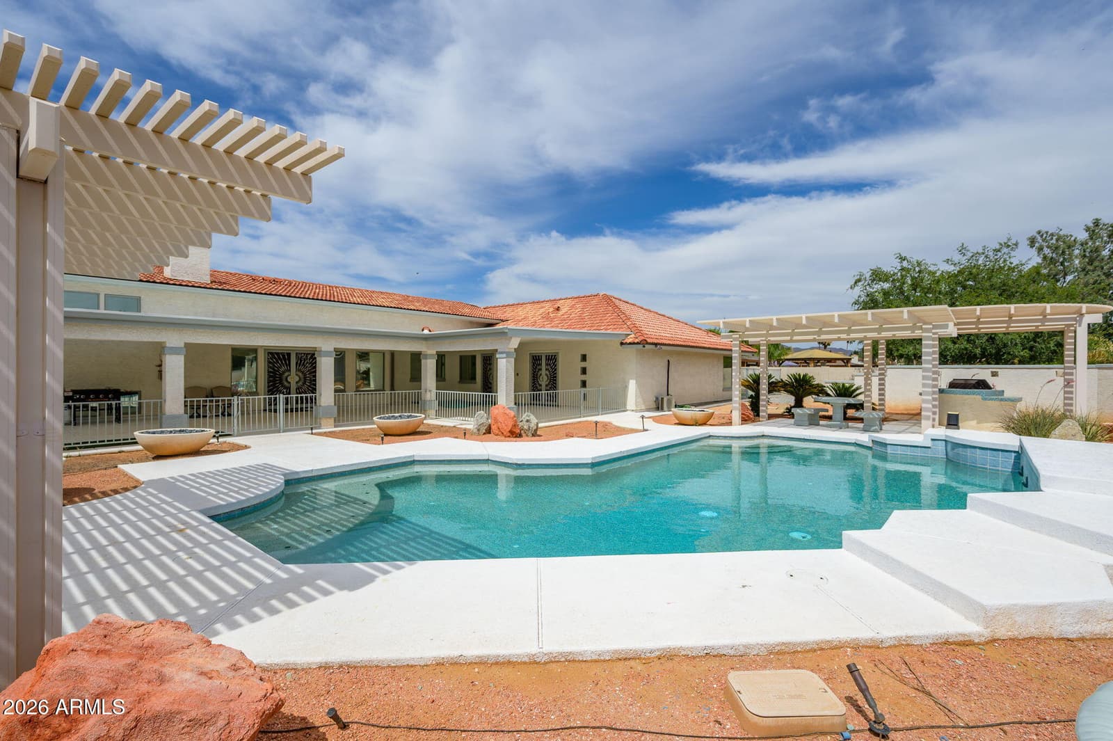7811 E CHARTER OAK Road, Scottsdale, AZ 85260 — photo 5 of 61