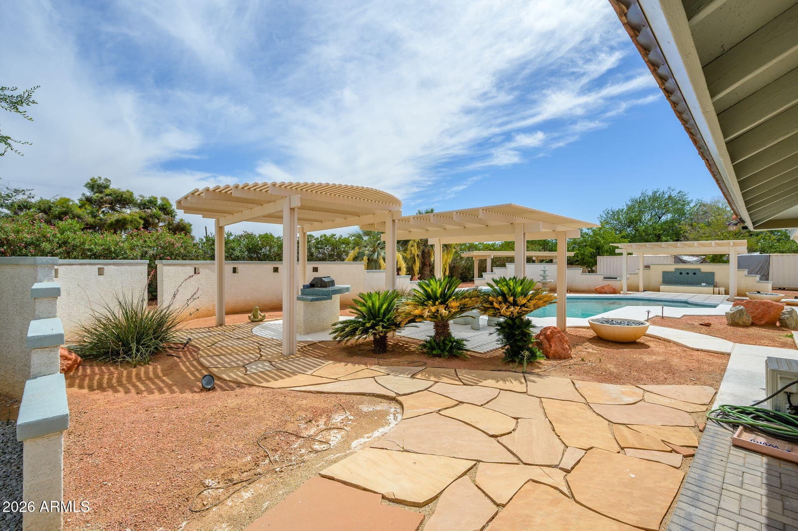 7811 E CHARTER OAK Road, Scottsdale, AZ 85260 — photo 9 of 61