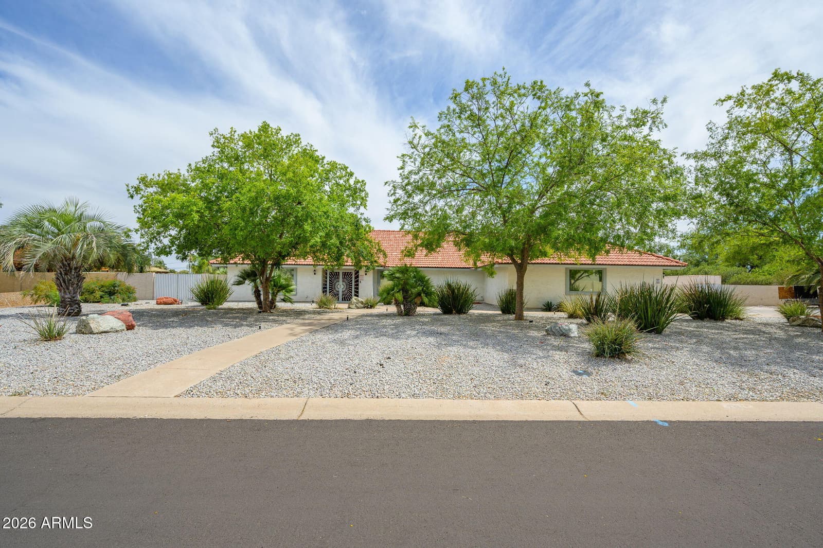 7811 E CHARTER OAK Road, Scottsdale, AZ 85260 — photo 15 of 61