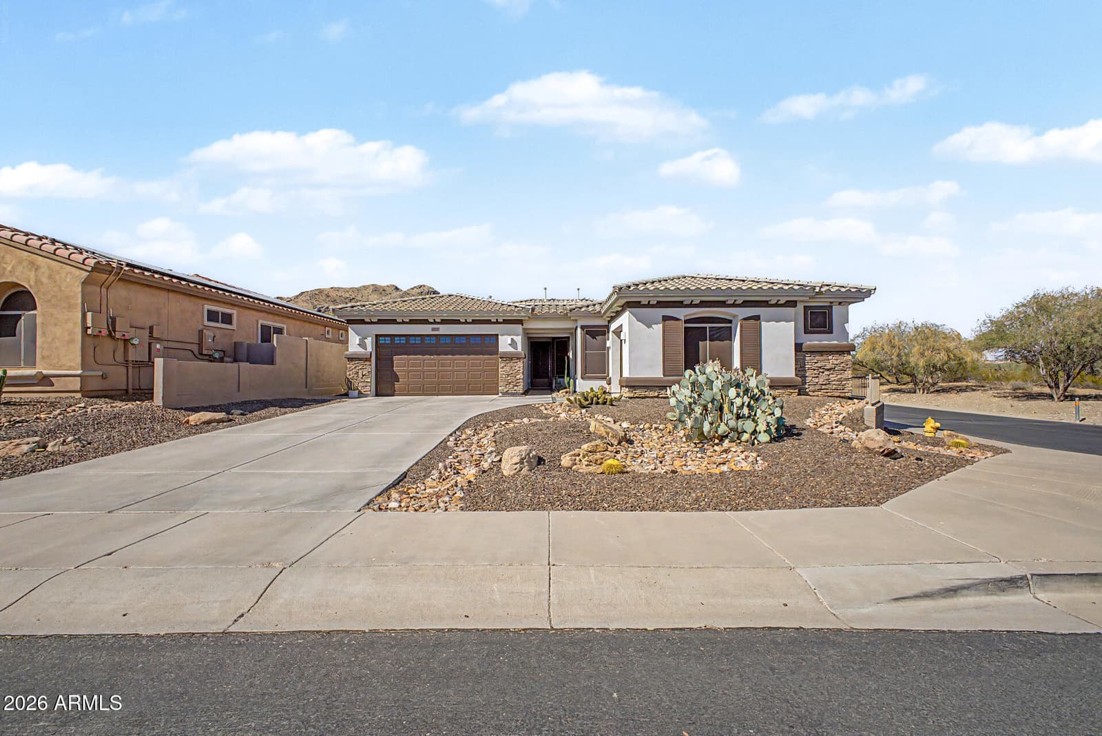 2704 W NIGHTHAWK Way, Phoenix, AZ 85045 — photo 8 of 35