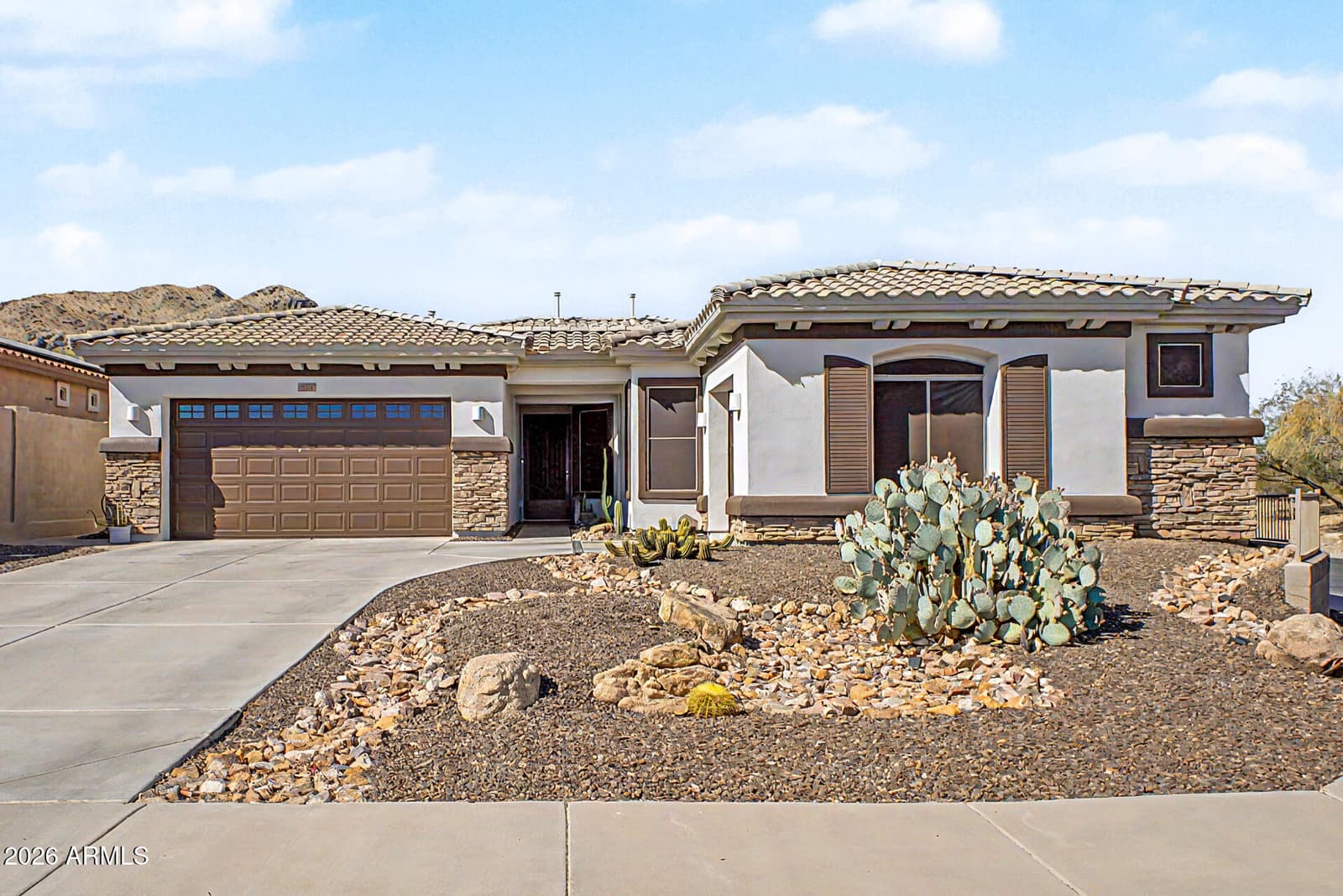 2704 W NIGHTHAWK Way, Phoenix, AZ 85045