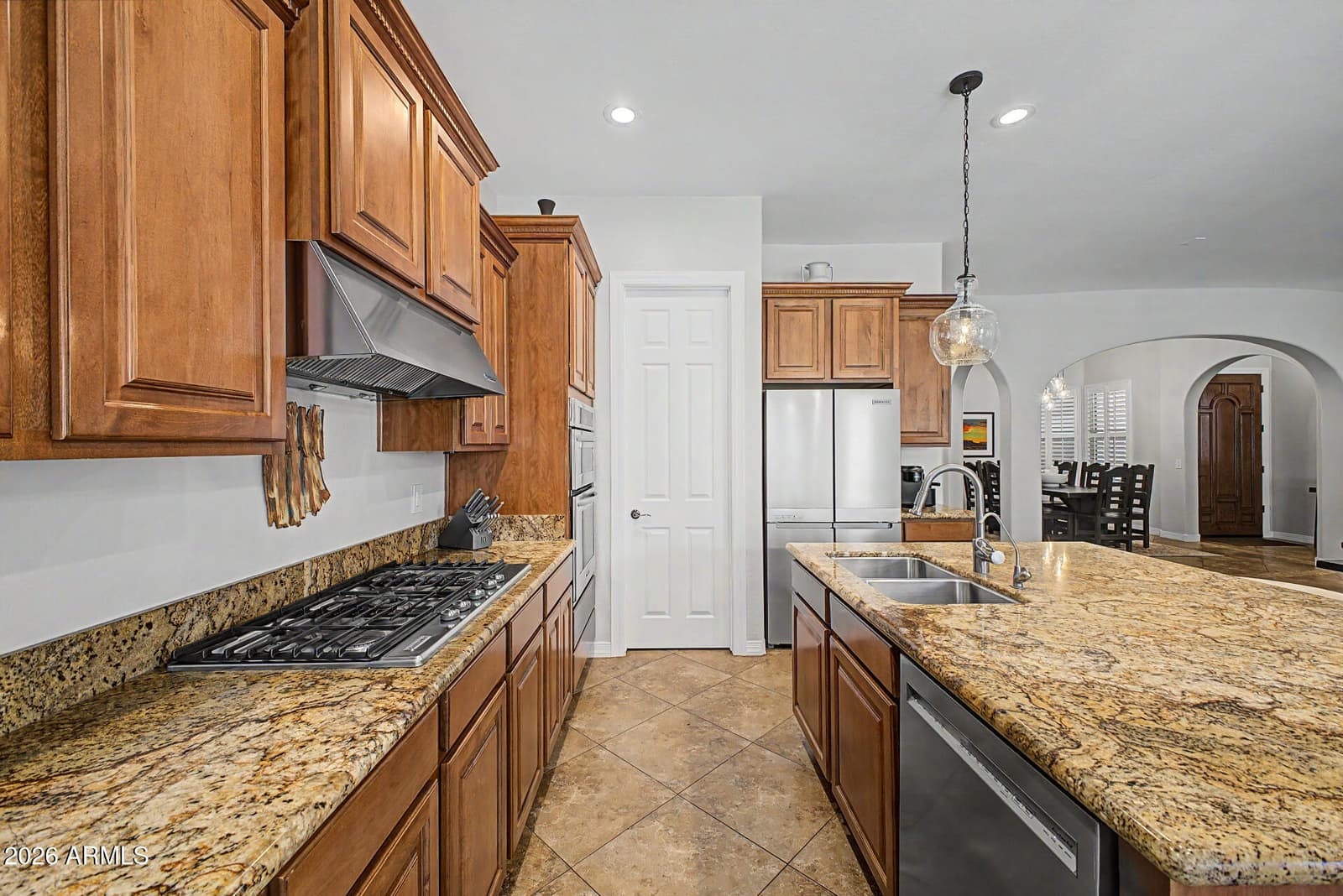 2704 W NIGHTHAWK Way, Phoenix, AZ 85045 — photo 9 of 35