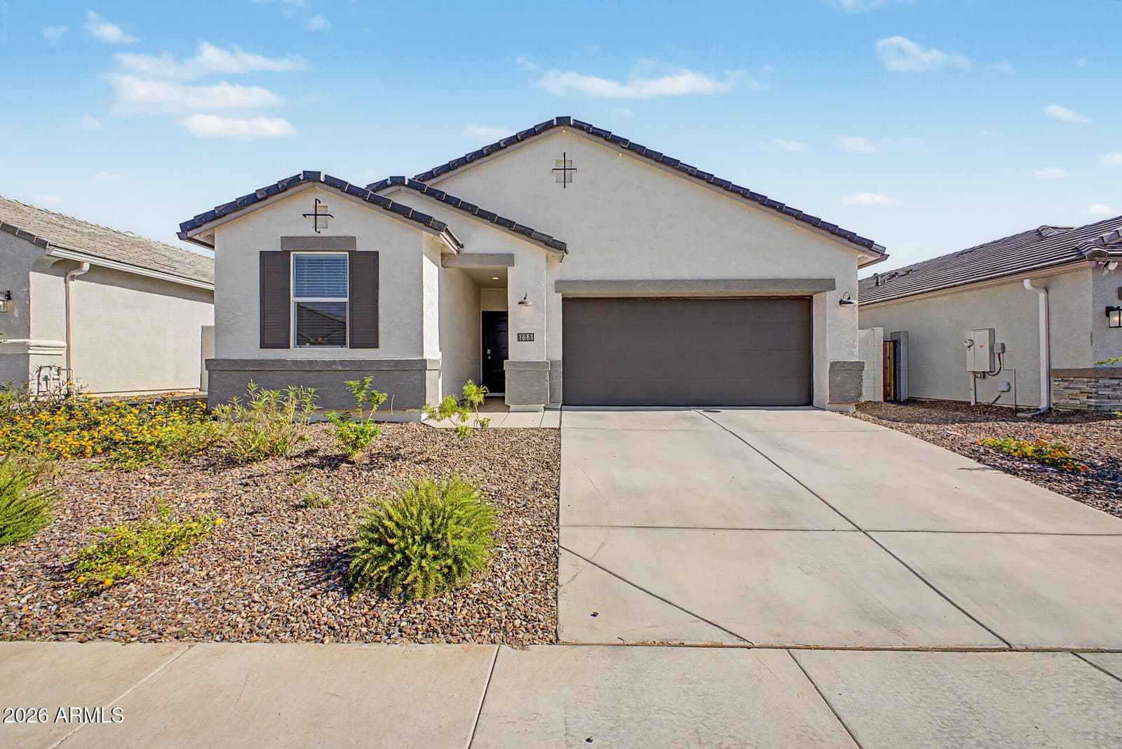 1881 W STANTON Avenue, Apache Junction, AZ 85120 — photo 3 of 36