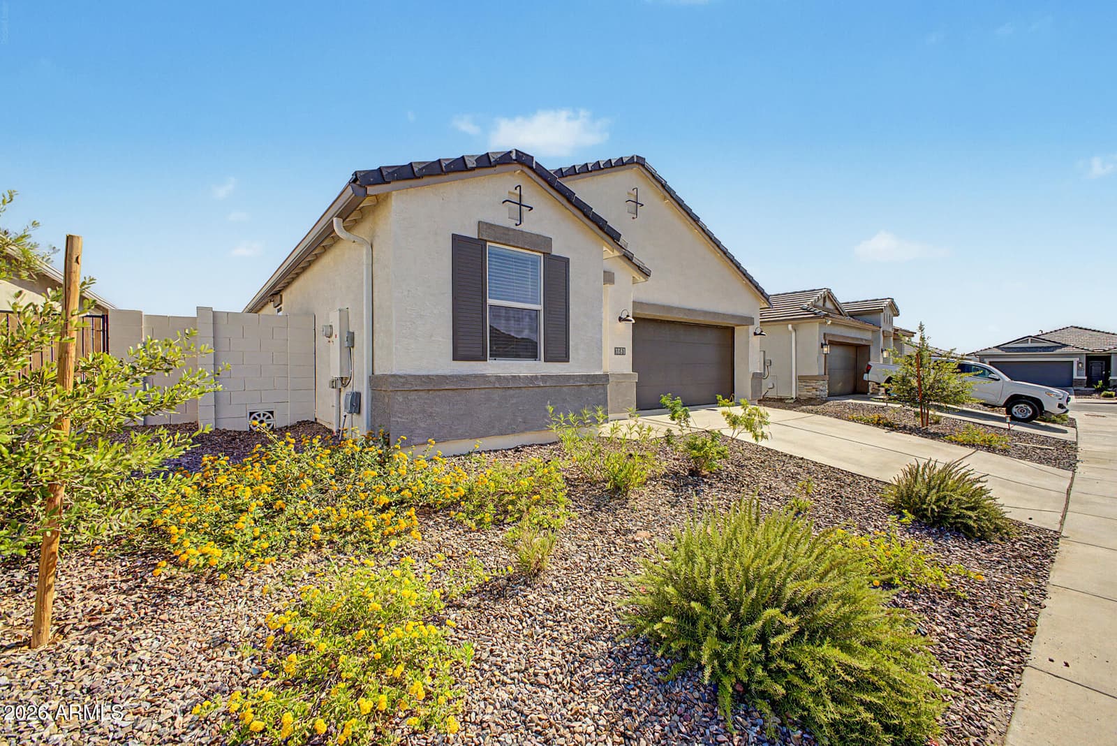 1881 W STANTON Avenue, Apache Junction, AZ 85120 — photo 4 of 36