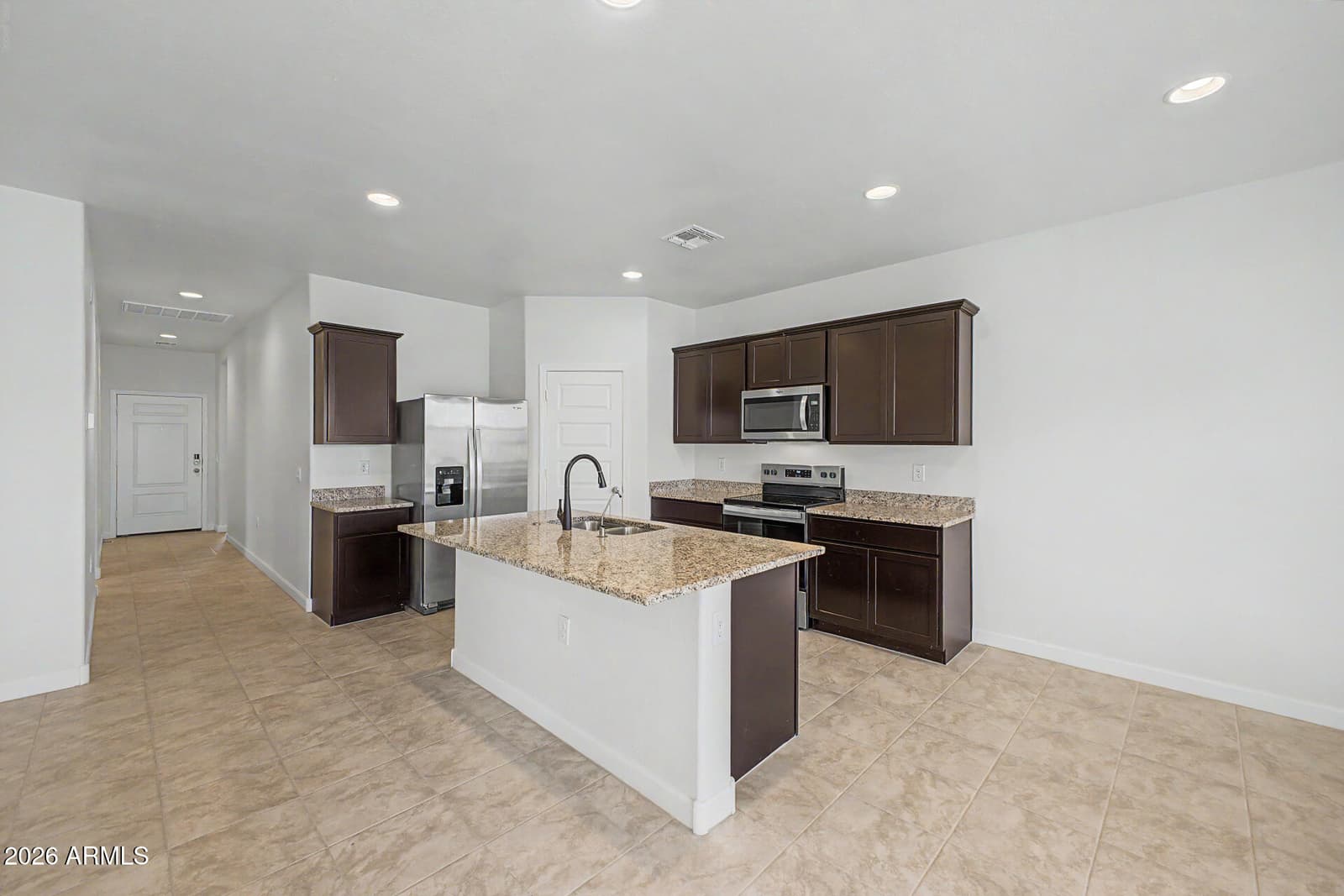 1881 W STANTON Avenue, Apache Junction, AZ 85120 — photo 11 of 36