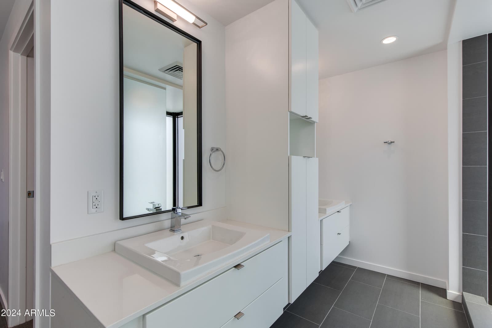 200 W PORTLAND Street 511, Phoenix, AZ 85003 — photo 10 of 21