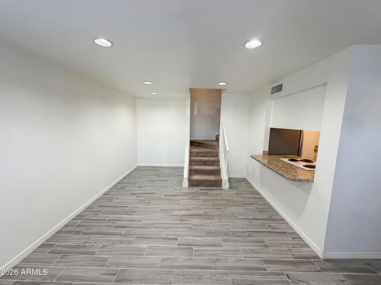 8446 N 34TH Drive, Phoenix, AZ 85051 — photo 7 of 16