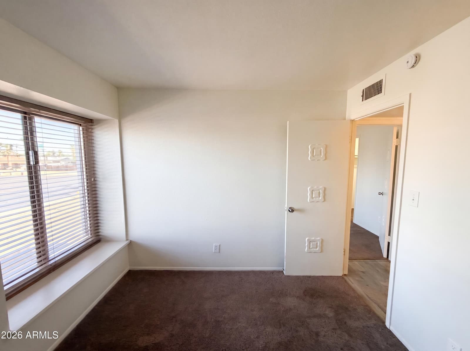 8446 N 34TH Drive, Phoenix, AZ 85051 — photo 14 of 16