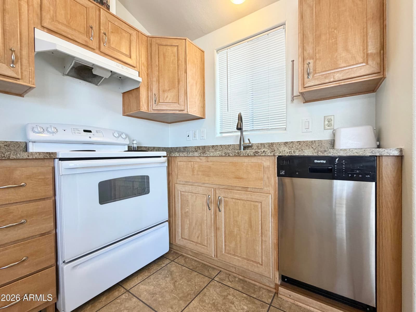 111 S GREENFIELD Road 244, Mesa, AZ 85206 — photo 38 of 69