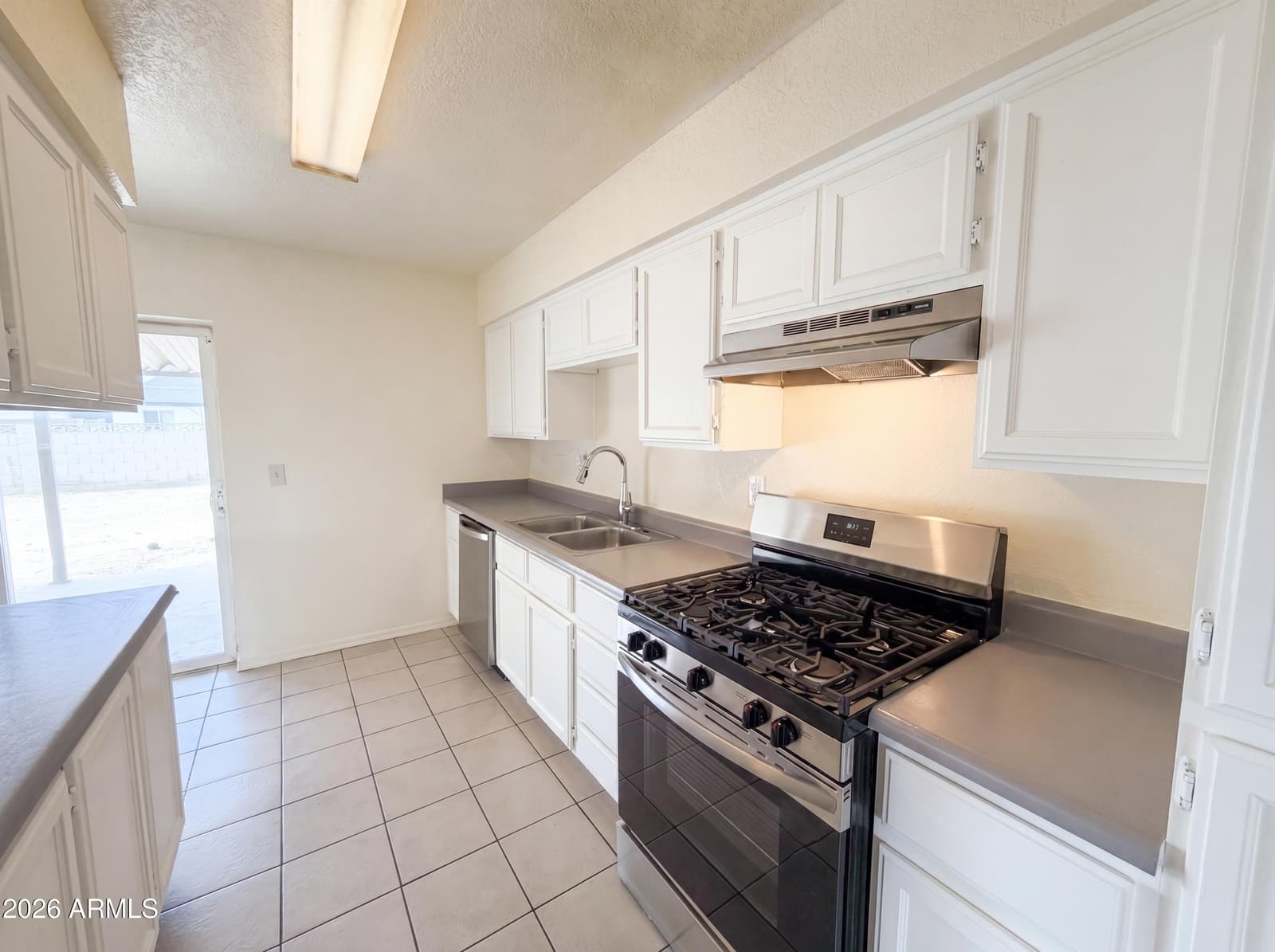 4636 N 67TH Avenue, Phoenix, AZ 85033 — photo 2 of 19