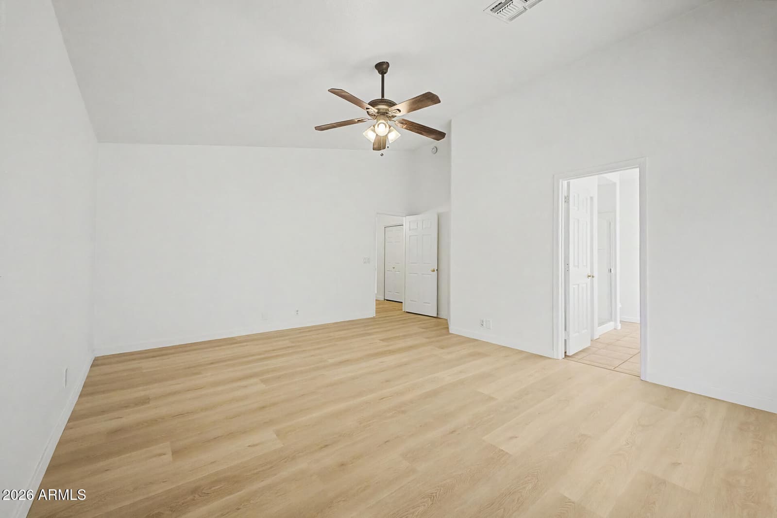 8340 W STELLA Way, Glendale, AZ 85305 — photo 14 of 40