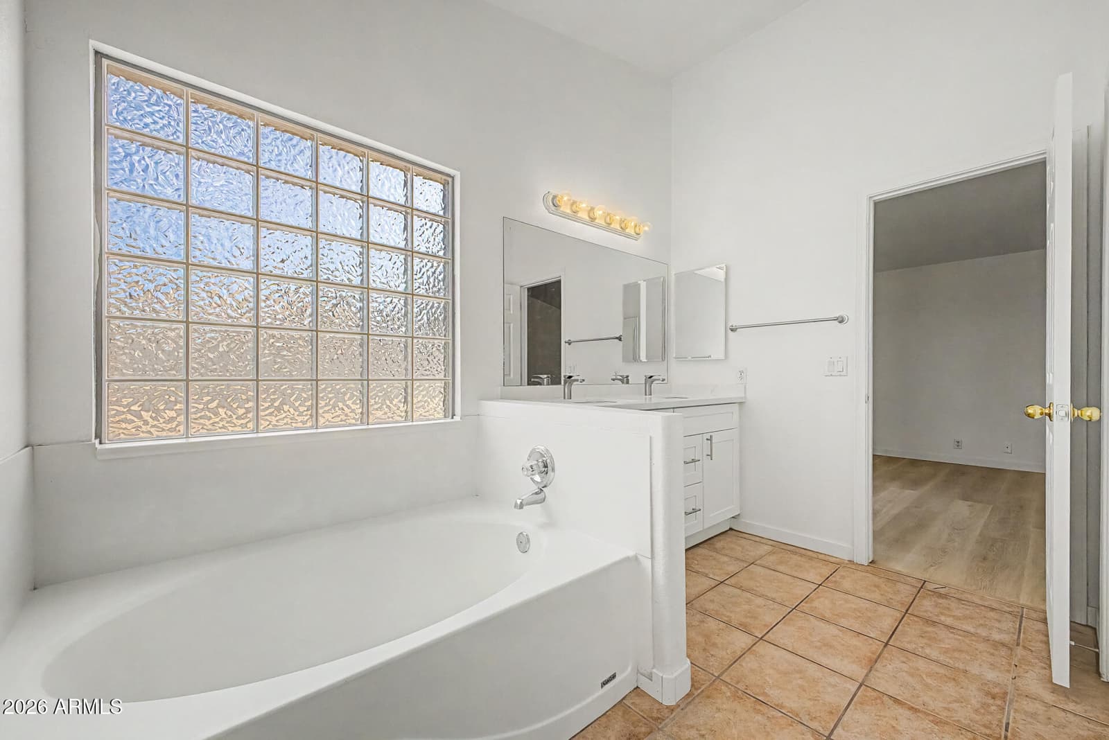 8340 W STELLA Way, Glendale, AZ 85305 — photo 17 of 40