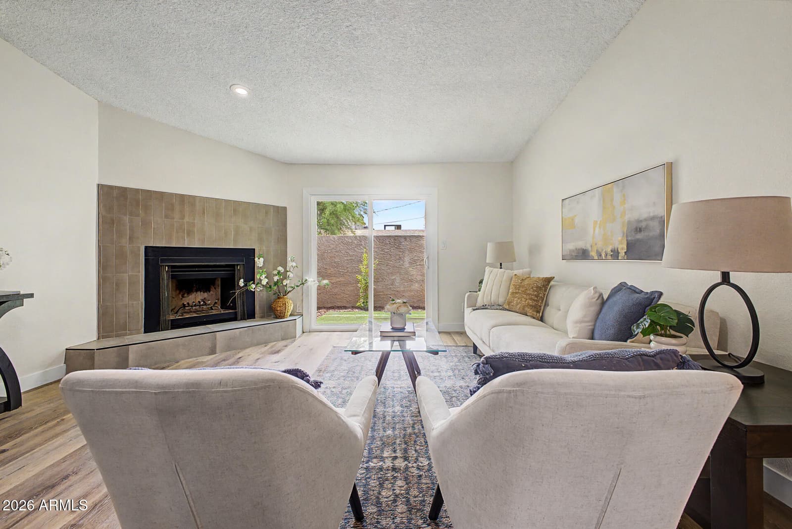 3033 N 37TH Street 6, Phoenix, AZ 85018 — photo 4 of 32