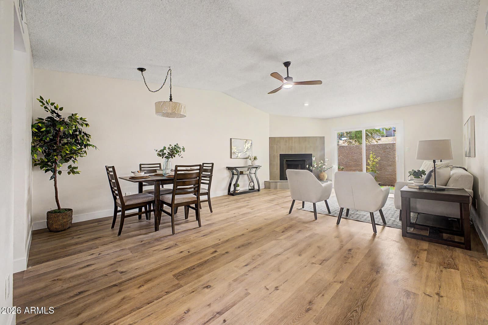 3033 N 37TH Street 6, Phoenix, AZ 85018 — photo 9 of 32