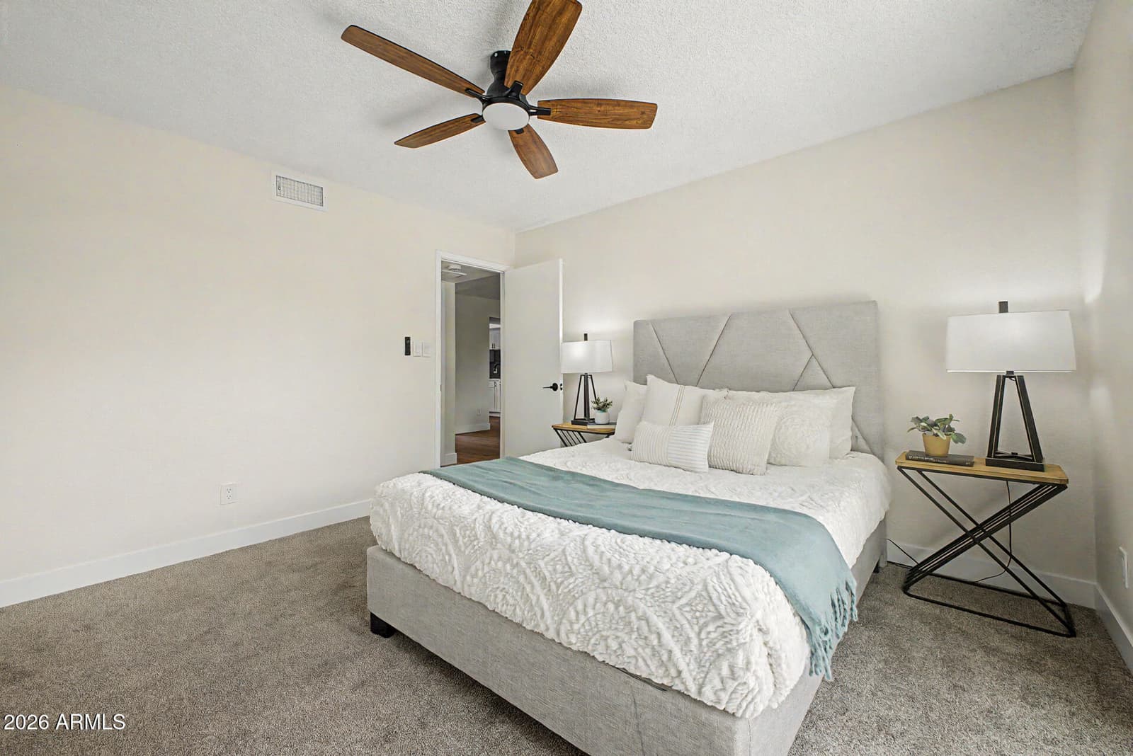 3033 N 37TH Street 6, Phoenix, AZ 85018 — photo 20 of 32