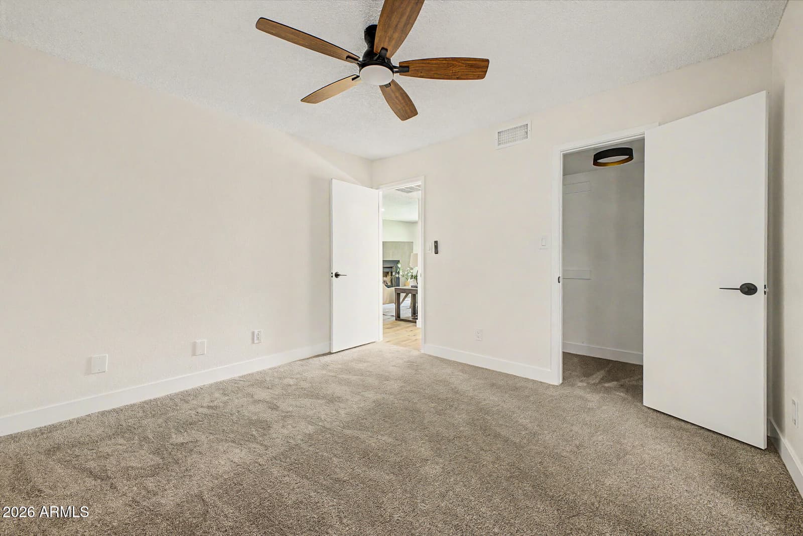 3033 N 37TH Street 6, Phoenix, AZ 85018 — photo 24 of 32