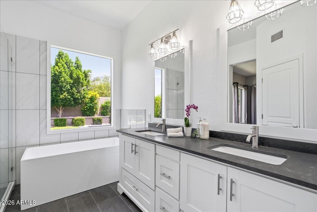 7548 E SANTA CATALINA Drive, Scottsdale, AZ 85255 — photo 23 of 44