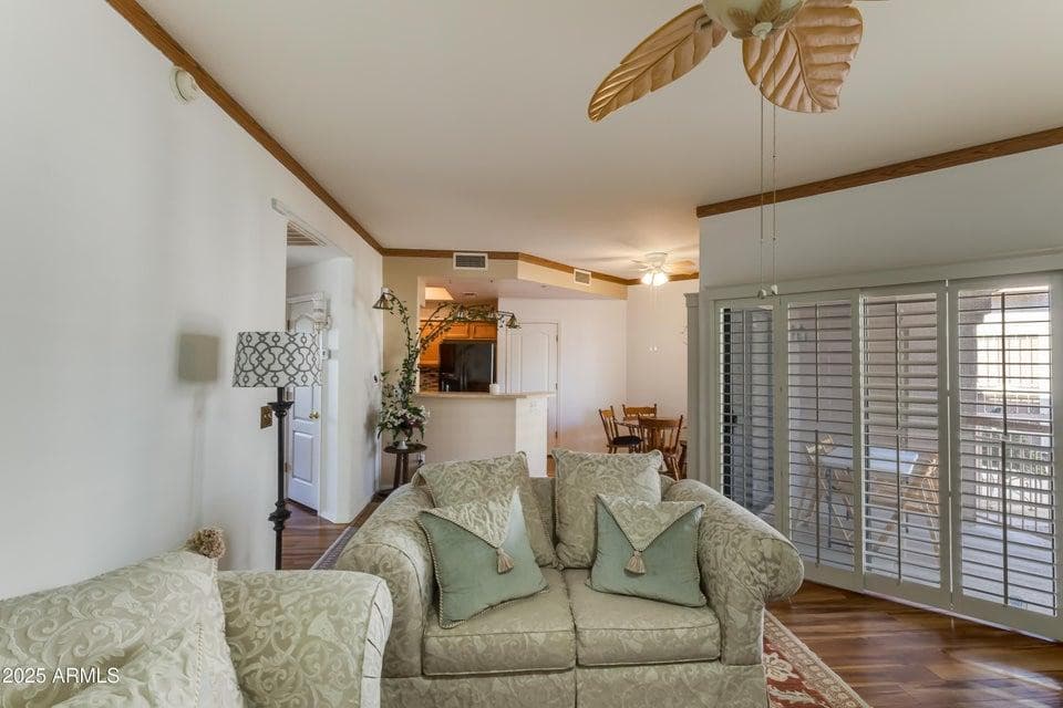 9151 W GREENWAY Road 252, Peoria, AZ 85381 — photo 5 of 28