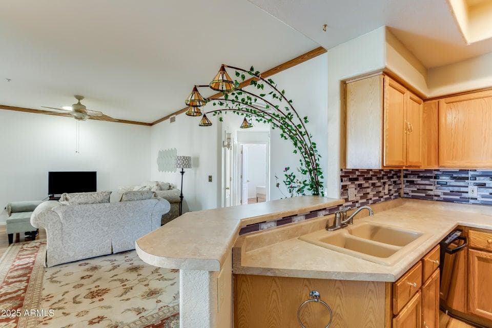 9151 W GREENWAY Road 252, Peoria, AZ 85381 — photo 11 of 28