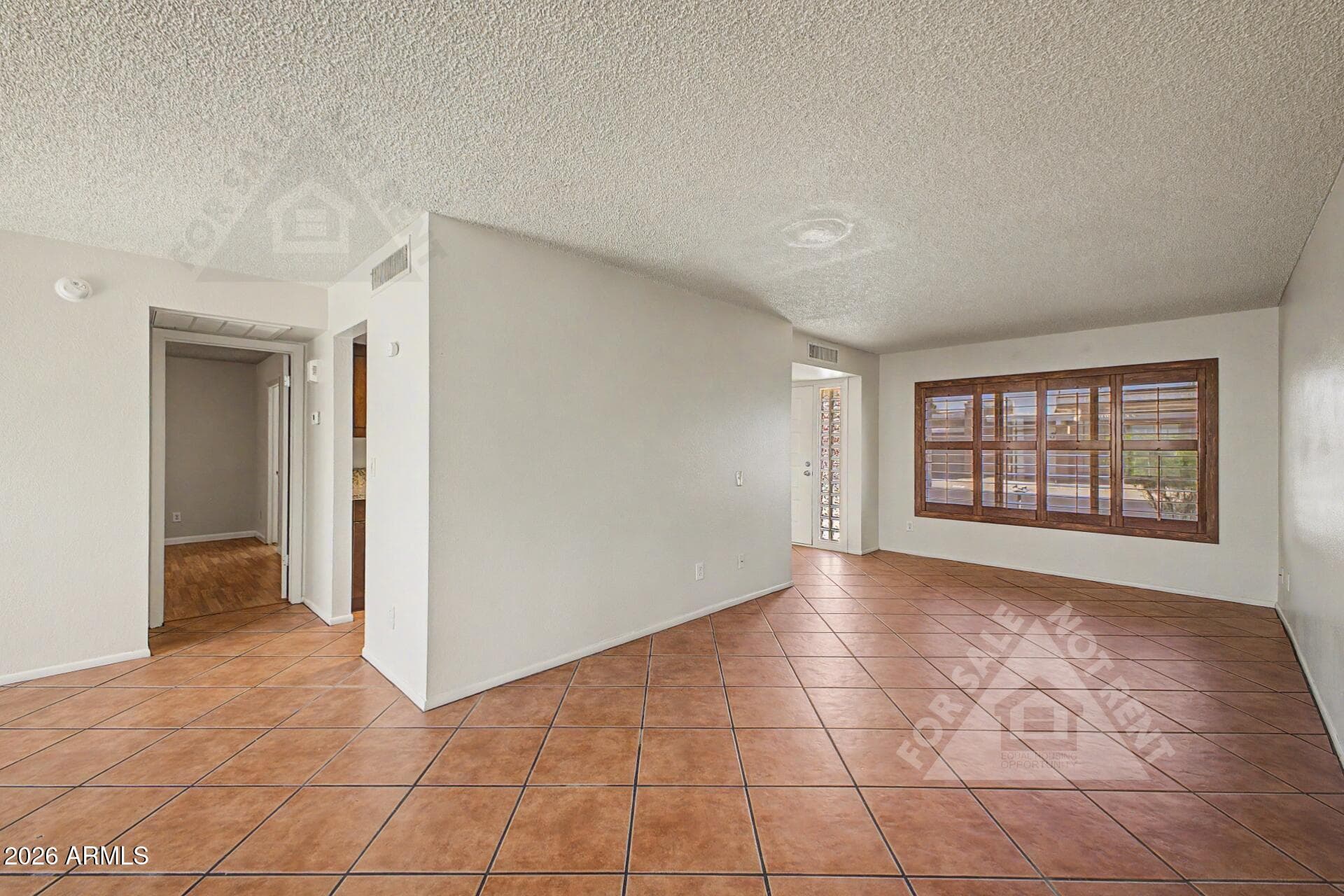 912 E VILLA RITA Drive, Phoenix, AZ 85022 — photo 7 of 27