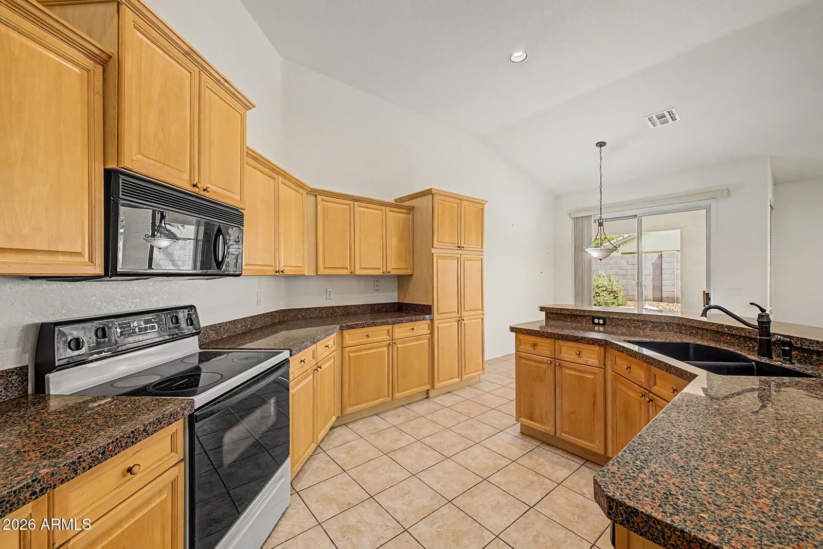 1528 E LAREDO Street, Chandler, AZ 85225 — photo 8 of 28