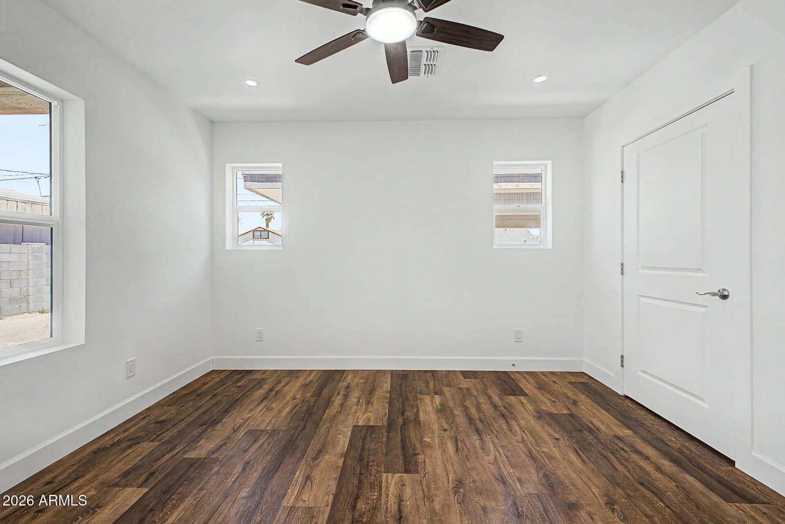 1416 E PIERCE Street, Phoenix, AZ 85006 — photo 7 of 33
