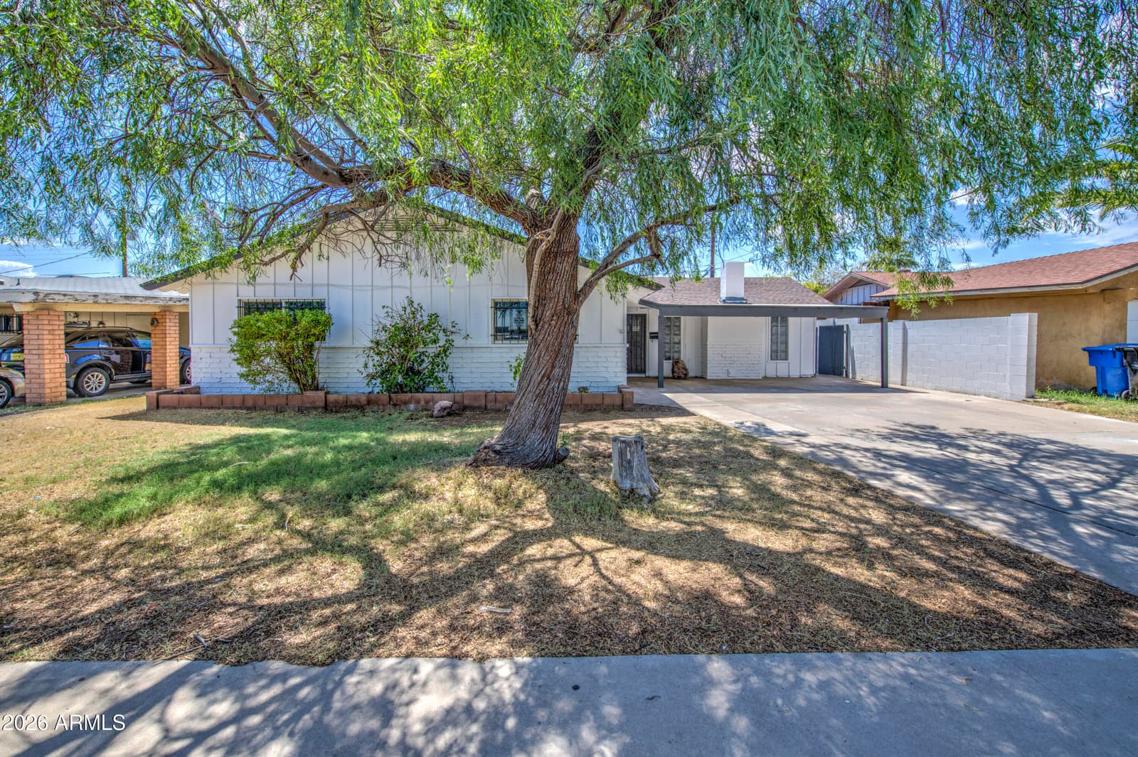 4750 N 39TH Drive, Phoenix, AZ 85019 — photo 2 of 24