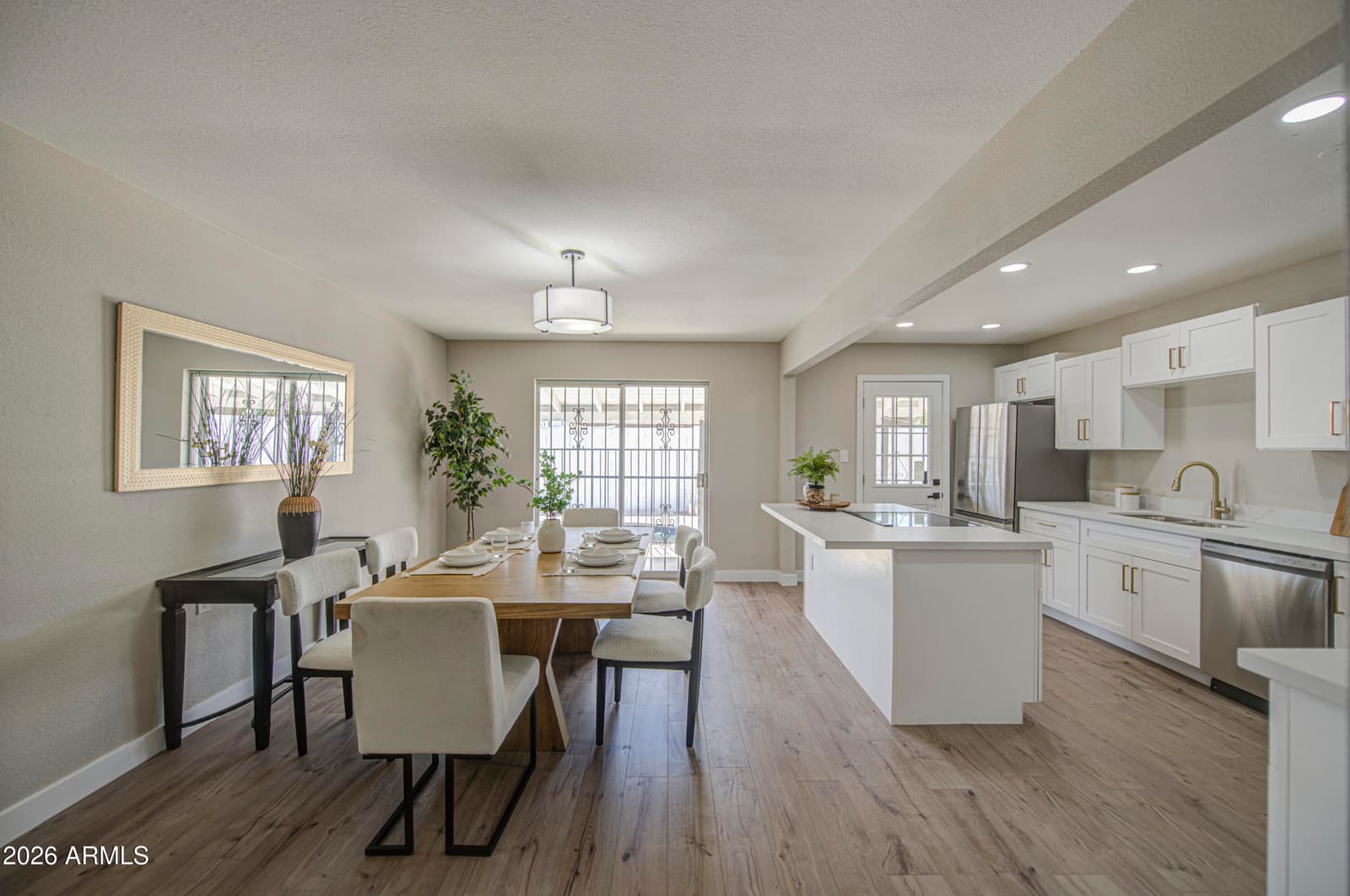 4750 N 39TH Drive, Phoenix, AZ 85019 — photo 4 of 24