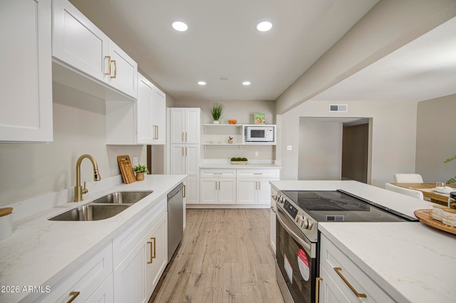4750 N 39TH Drive, Phoenix, AZ 85019 — photo 8 of 24