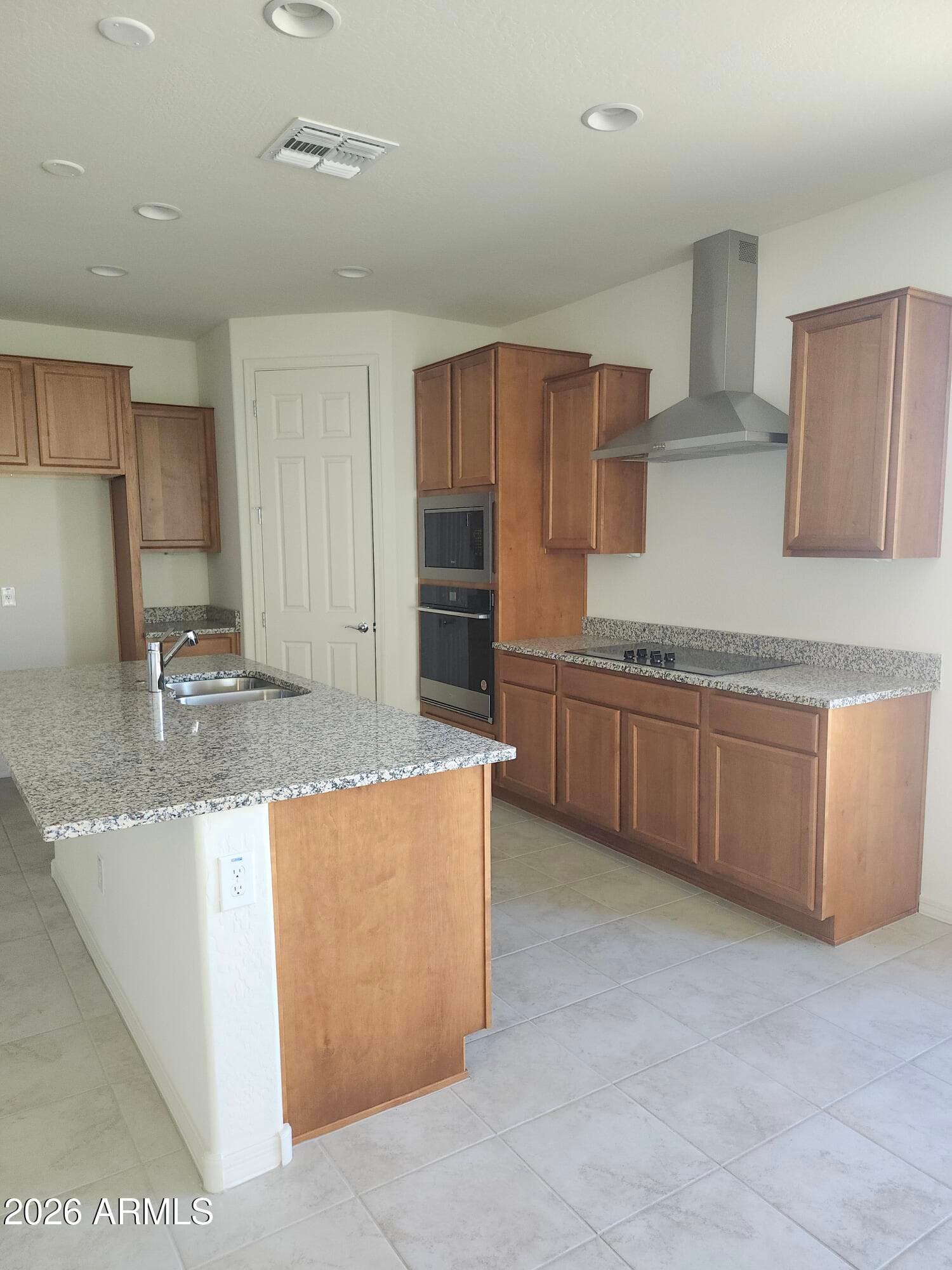 9046 W LUKE Avenue, Glendale, AZ 85305 — photo 5 of 35
