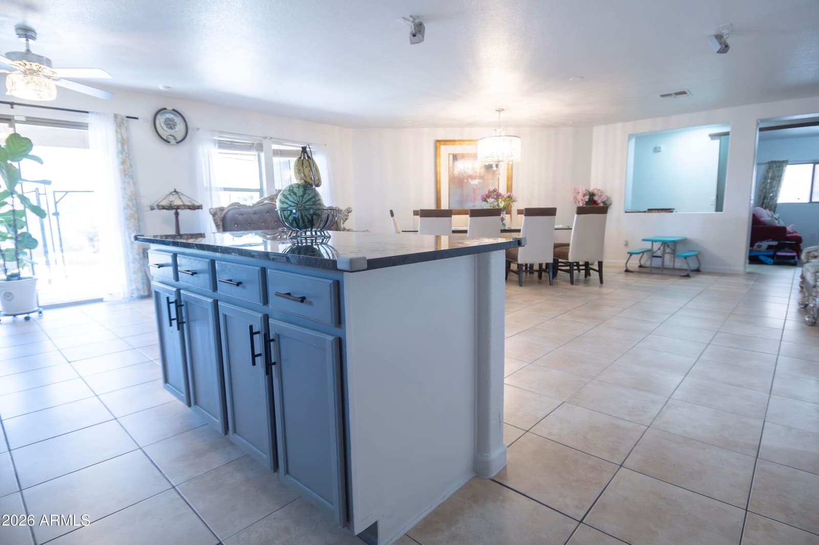 9315 W MARIPOSA Drive, Phoenix, AZ 85037 — photo 10 of 35