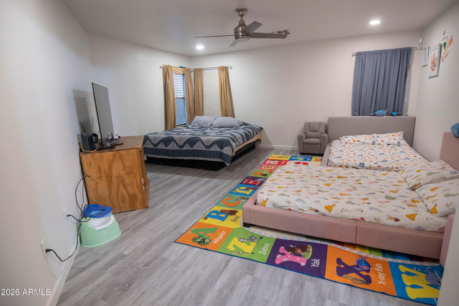 9315 W MARIPOSA Drive, Phoenix, AZ 85037 — photo 15 of 35