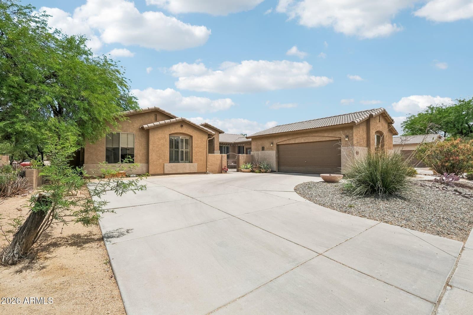 6114 W HEDGEHOG Place, Phoenix, AZ 85083 — photo 7 of 52