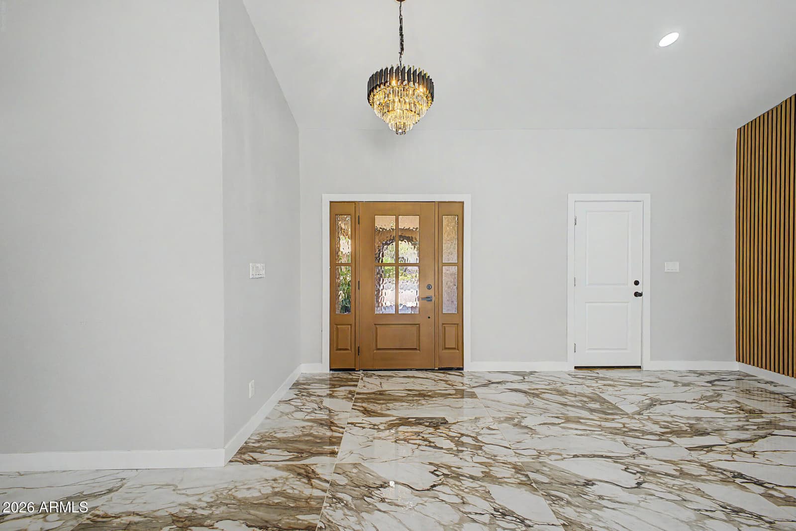 528 W MOHAWK Lane, Phoenix, AZ 85027 — photo 9 of 37