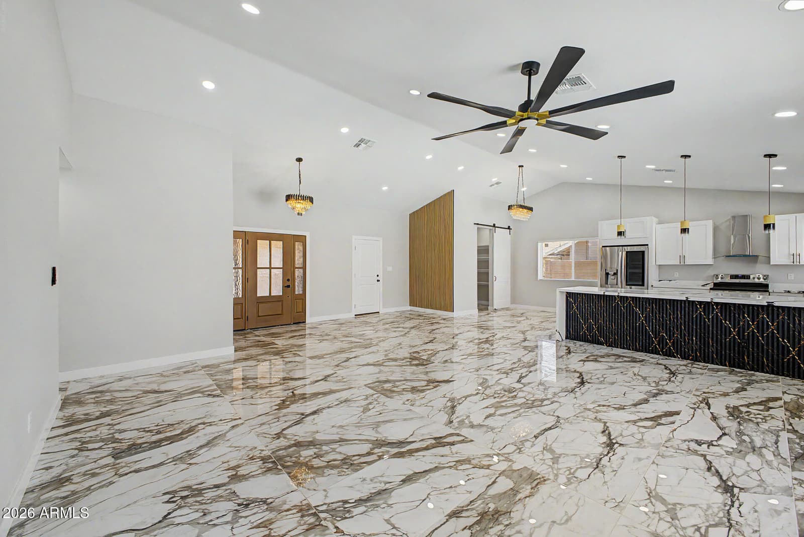 528 W MOHAWK Lane, Phoenix, AZ 85027 — photo 10 of 37