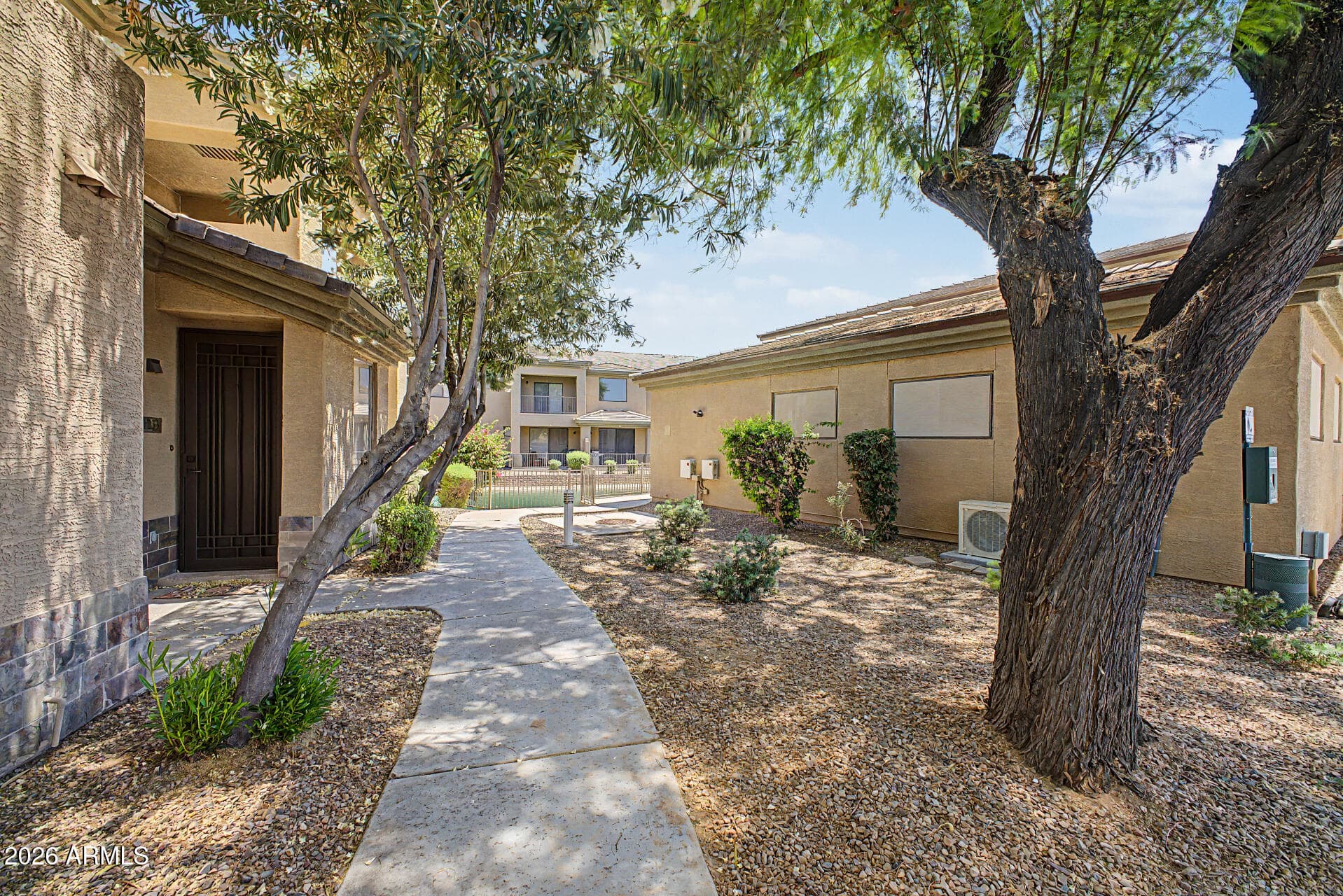 705 W QUEEN CREEK Road 1061, Chandler, AZ 85248 — photo 40 of 56