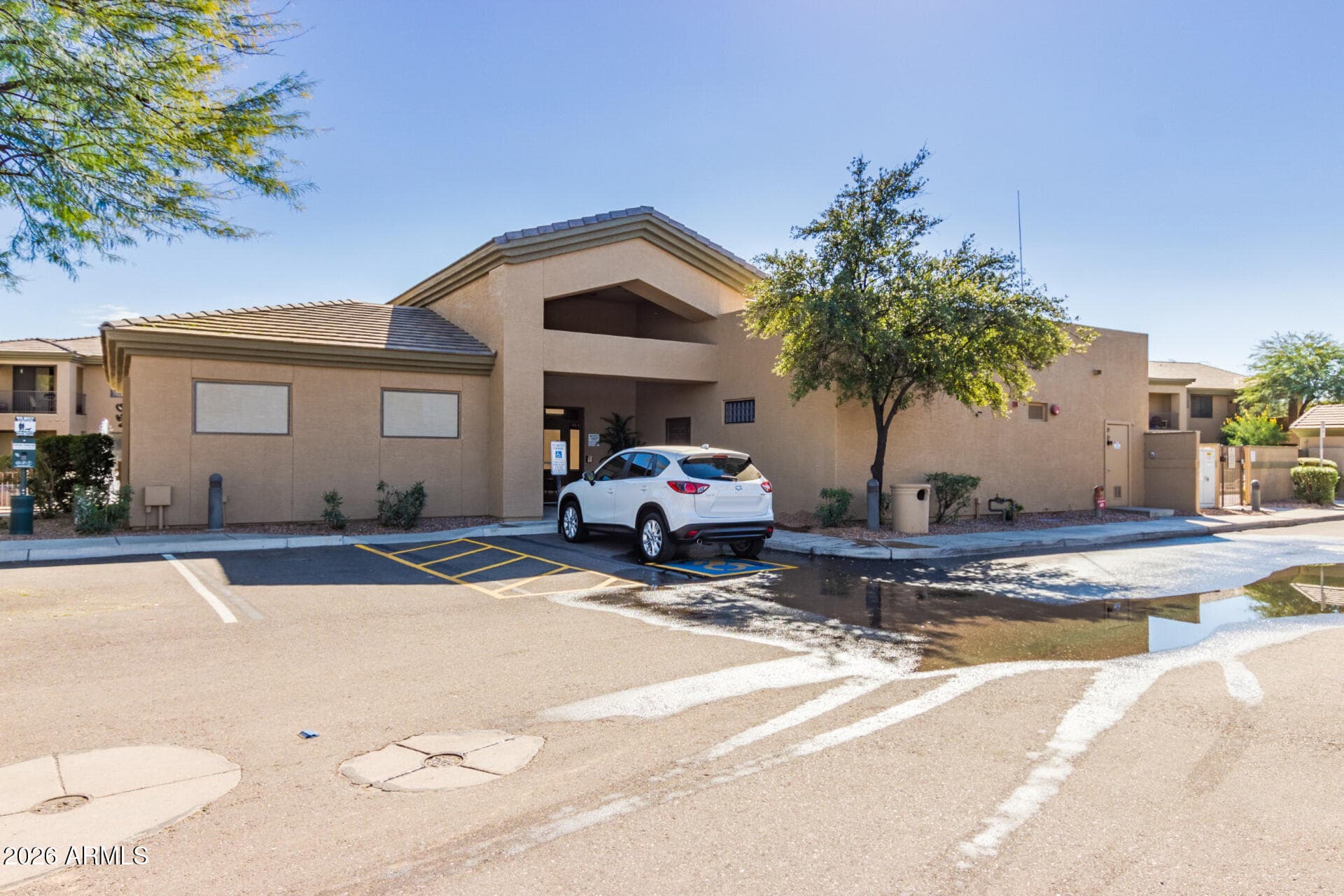 705 W QUEEN CREEK Road 1061, Chandler, AZ 85248 — photo 54 of 56