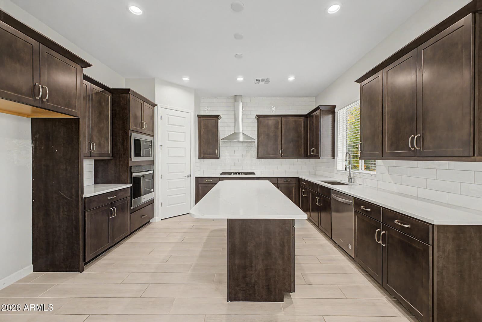 5128 E HELENA Drive, Scottsdale, AZ 85254 — photo 15 of 41