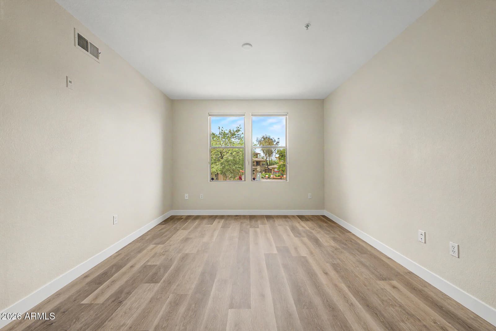 20100 N 78th Place 2210, Scottsdale, AZ 85255 — photo 10 of 32