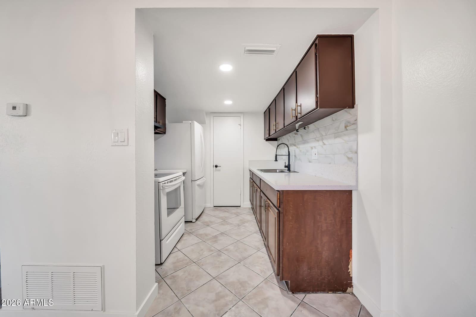 3338 W LAS PALMARITAS Drive, Phoenix, AZ 85051 — photo 13 of 35