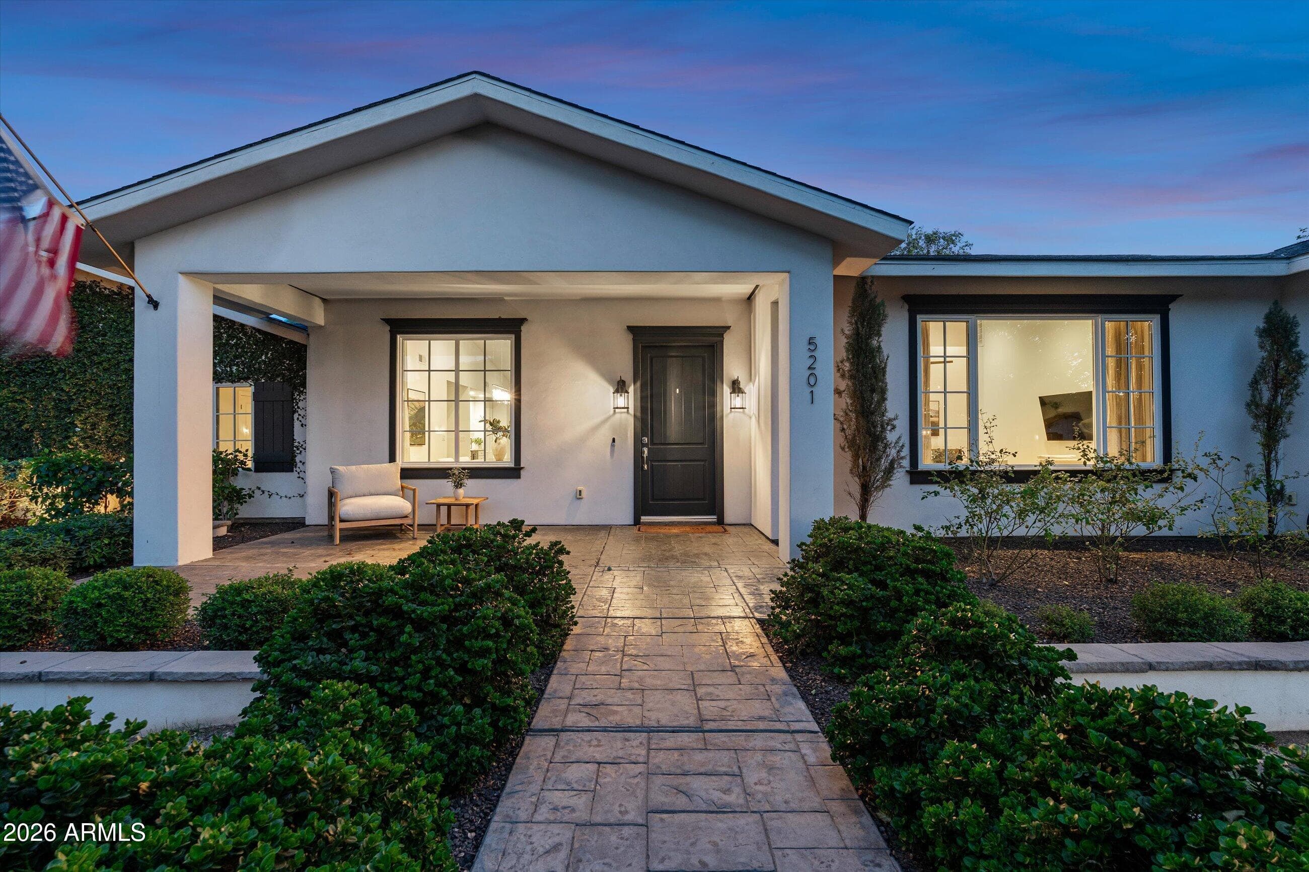 5201 E WELDON Avenue, Phoenix, AZ 85018 — photo 4 of 46