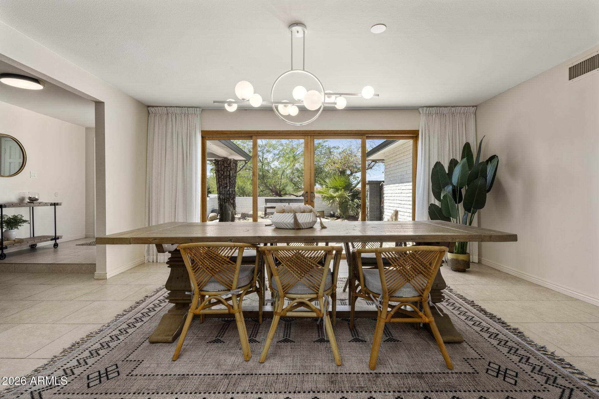 2432 E PIESTEWA PEAK Drive, Phoenix, AZ 85016 — photo 10 of 51