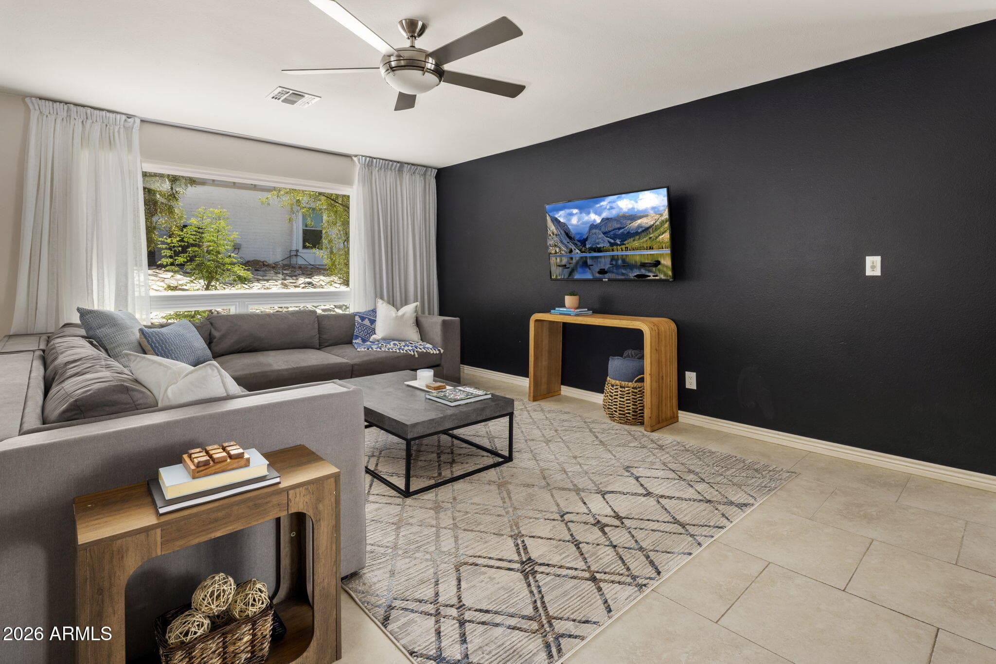 2432 E PIESTEWA PEAK Drive, Phoenix, AZ 85016 — photo 17 of 51