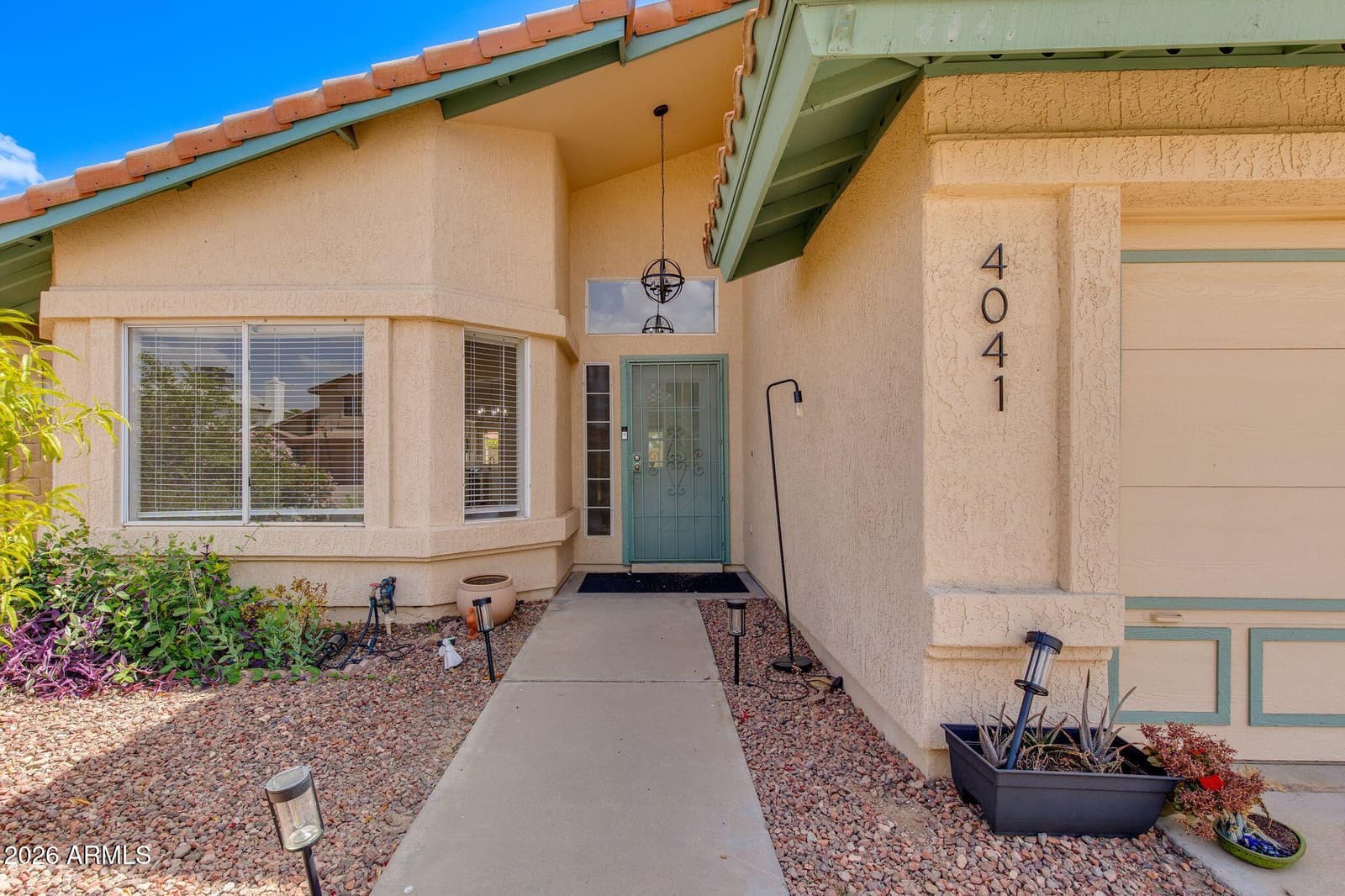 4041 W Avenida Del Sol Avenue, Glendale, AZ 85310 — photo 3 of 51