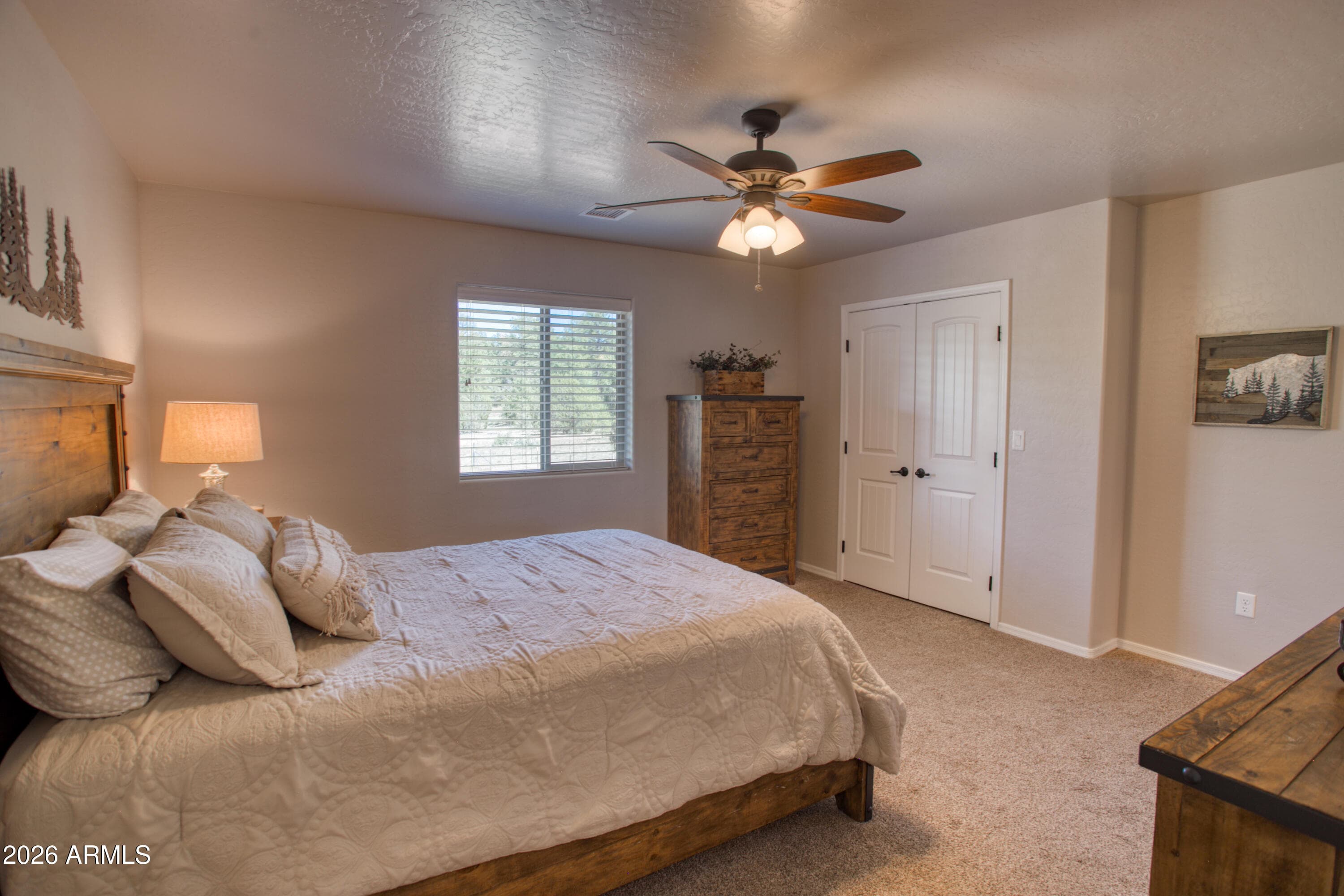 621 ANGELAS Place, Show Low, AZ 85901 — photo 14 of 44