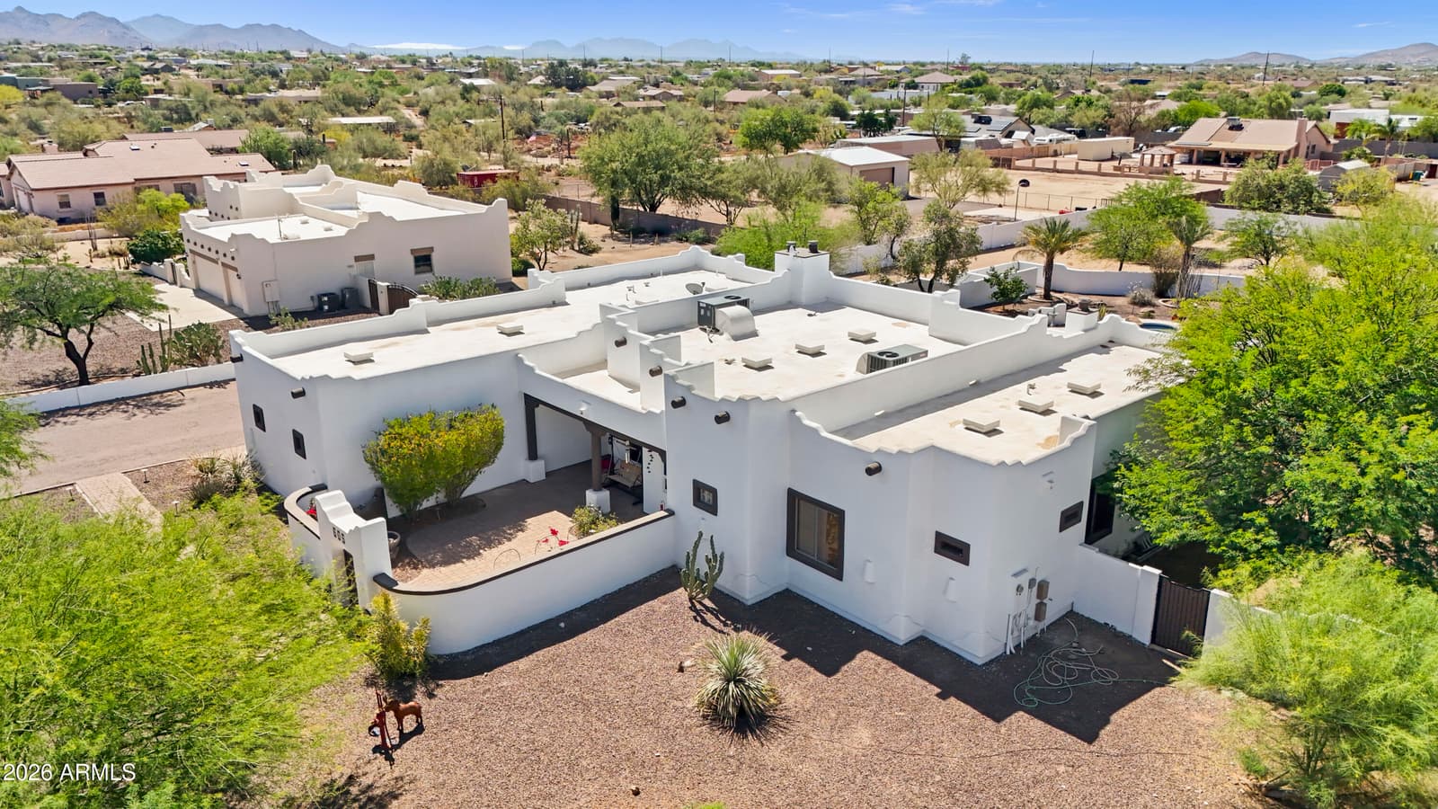 605 W Ridgecrest Road, Phoenix, AZ 85086 — photo 3 of 40