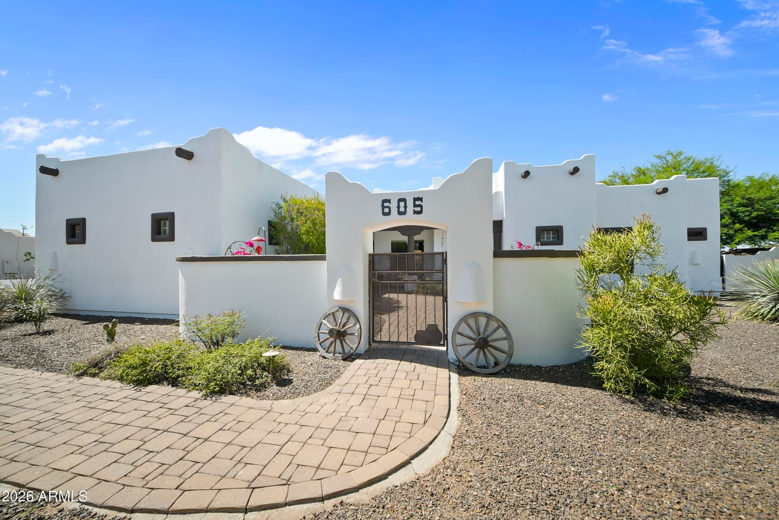 605 W Ridgecrest Road, Phoenix, AZ 85086 — photo 12 of 40
