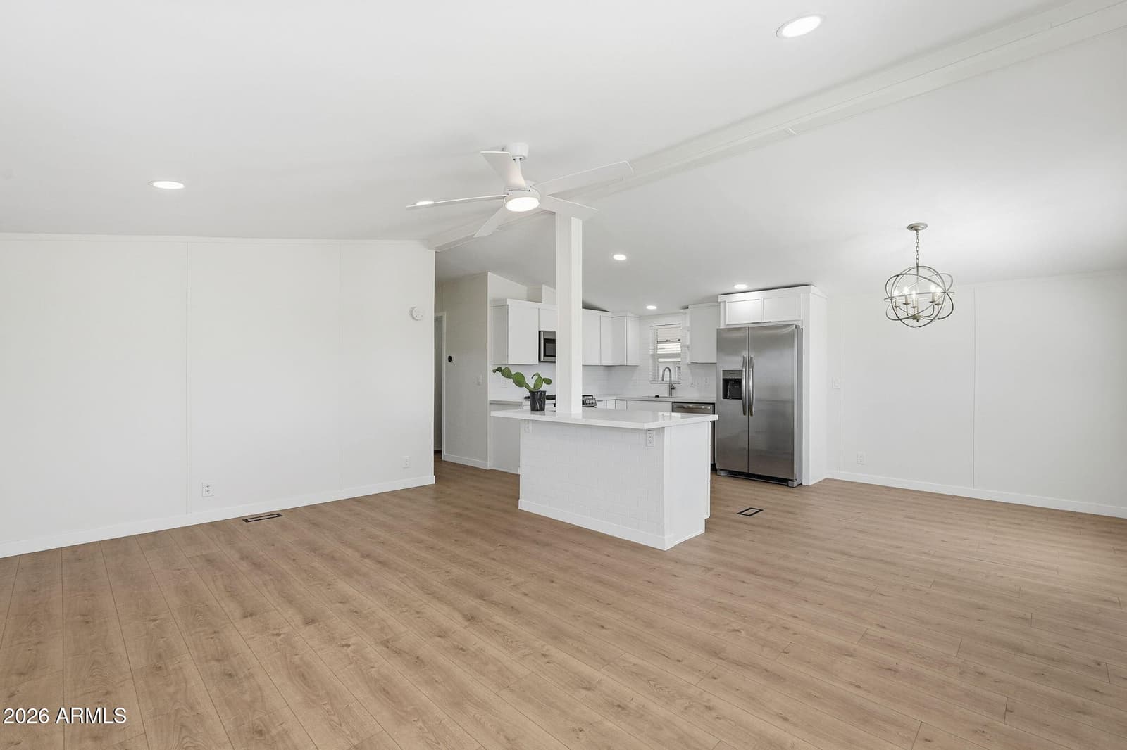 13234 N 19TH Street, Phoenix, AZ 85022 — photo 4 of 34