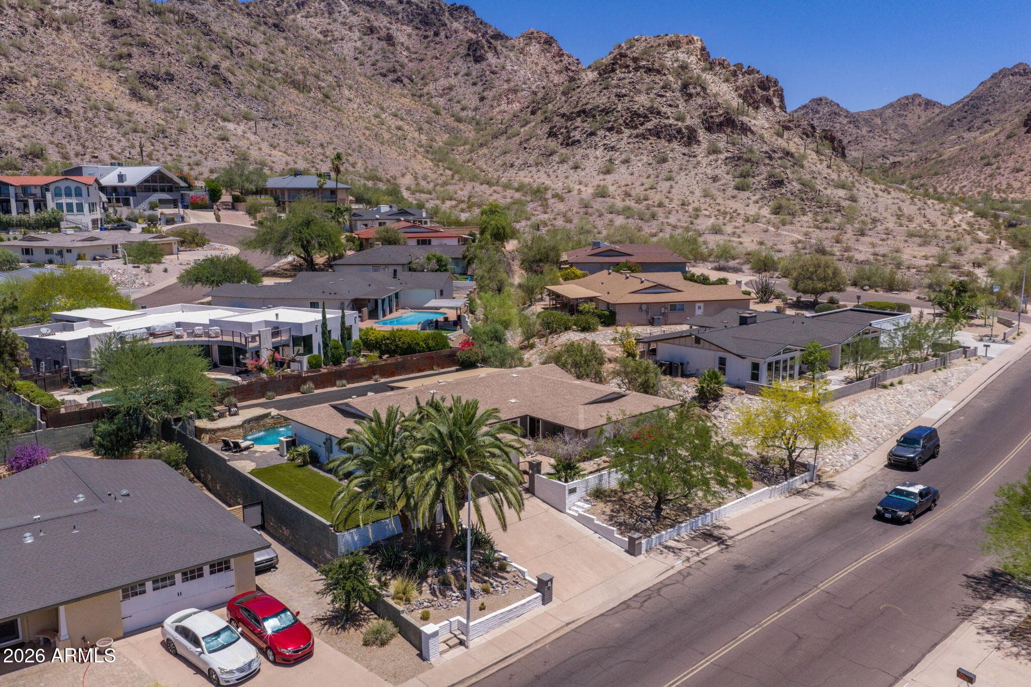 2432 E PIESTEWA PEAK Drive, Phoenix, AZ 85016 — photo 3 of 51